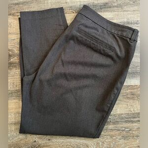 Woman’s Size 16 Old Navy Pixie Capri pants - Grey